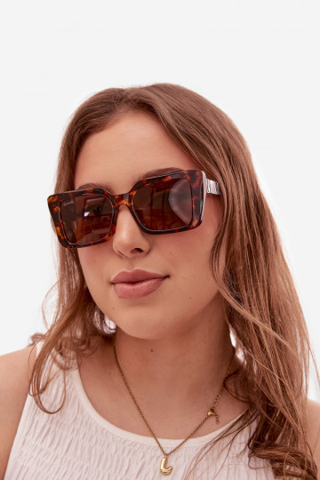 Oculos de sol Feminino cor marrom 2
