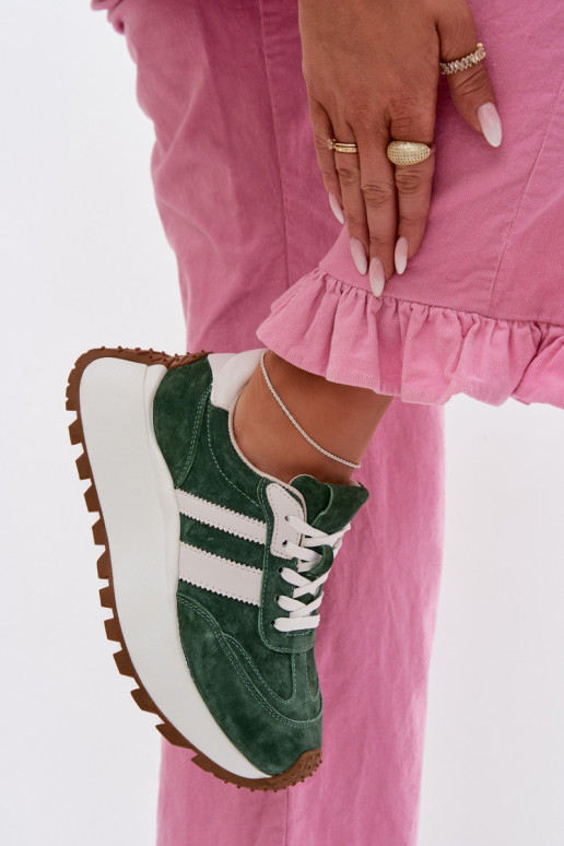 À modalo de tênis de camurça com uma plataforma D&A GR61-5986 cor verde