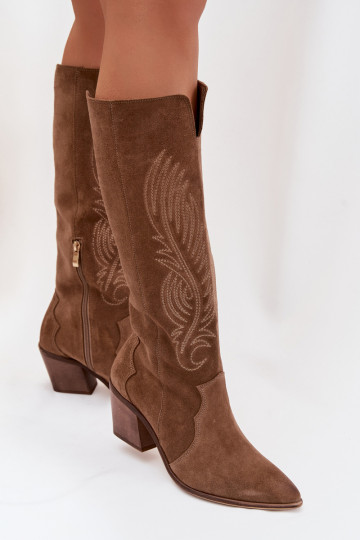 Botas altas de camurça estilo cowboy com salto Zazoo 3152 cor areia 2