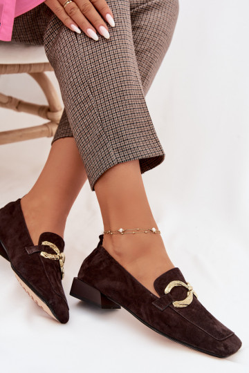 Mocassins femininos de camurça com detalhes dourados D&A CR61-3115 cor chocolate