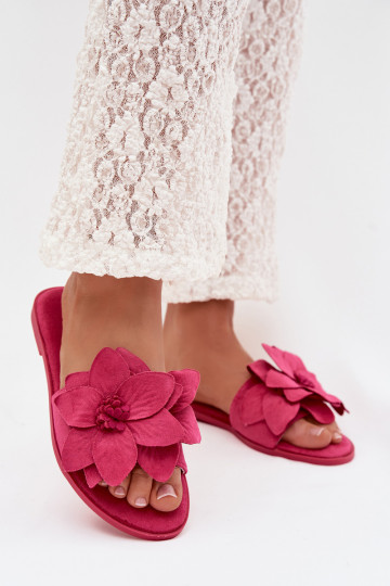 Chinelos femininos em tom rosa com motivos florais Elzoria 2