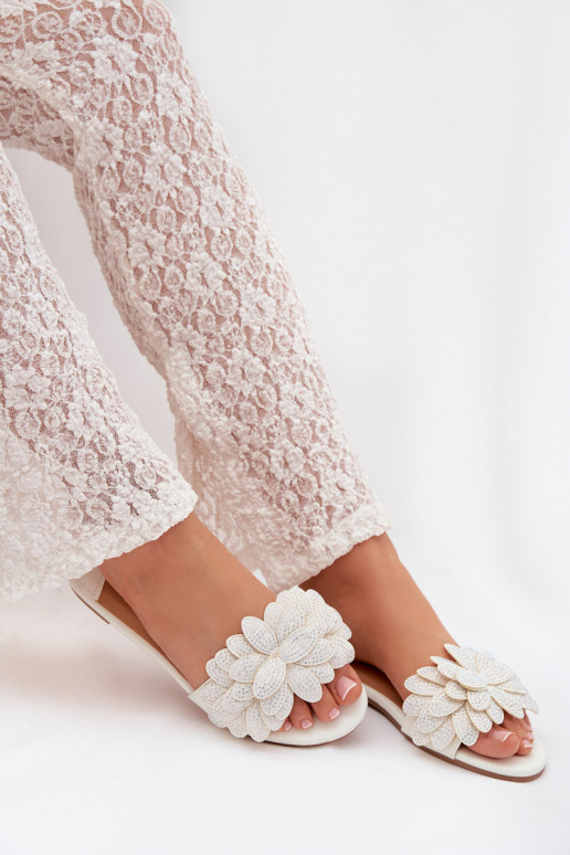 Chinelos Apartamento feminino Com decoração cor branca Grelora