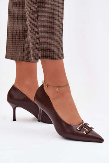 Sapatos de salto alto com ornamentos de couro sintético chocolate Fivara 2