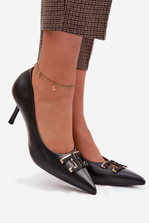 sapatos de salto alto Sapato com enfeites Eko Pele cor preta Fivara