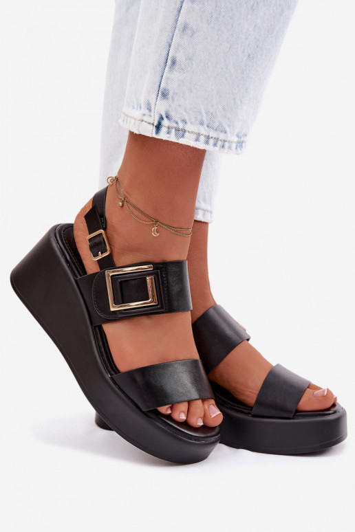 Sandálias femininas com uma plataforma Com decorações Detalem cor preta Nelira