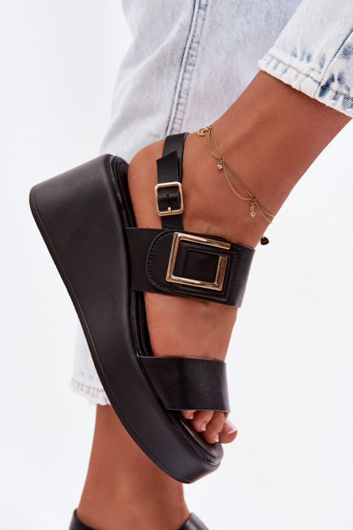 Sandálias femininas com uma plataforma Com decorações Detalem cor preta Nelira