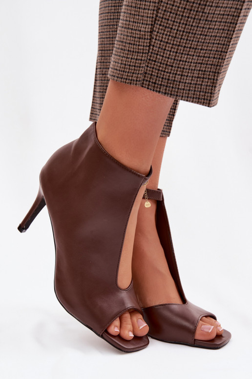 Sandálias femininas com salto fino CzekoladoParae Helira