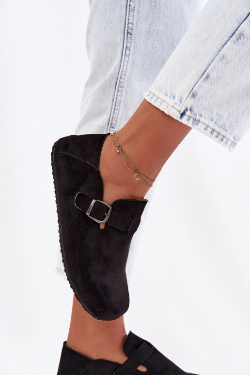 sapato Feminino de camurça ecológicaoParae com fivelas cor preta Ismora