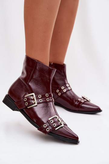 Botins femininos com efeito de verniz e saltos largos com tiras e fivelas na cor bordô Hamira 2