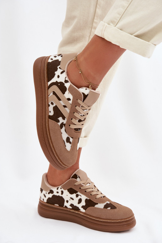 À modalo de tênis Feminino com uma plataforma EM Łaty bege Denissa