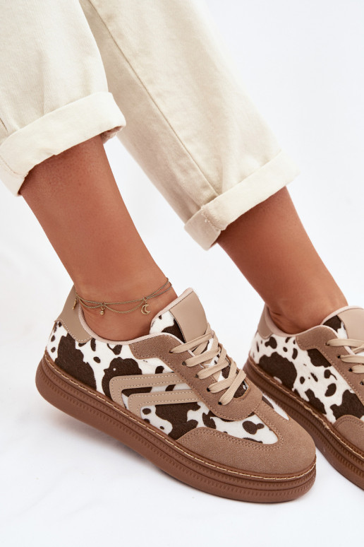 À modalo de tênis Feminino com uma plataforma EM Łaty bege Denissa