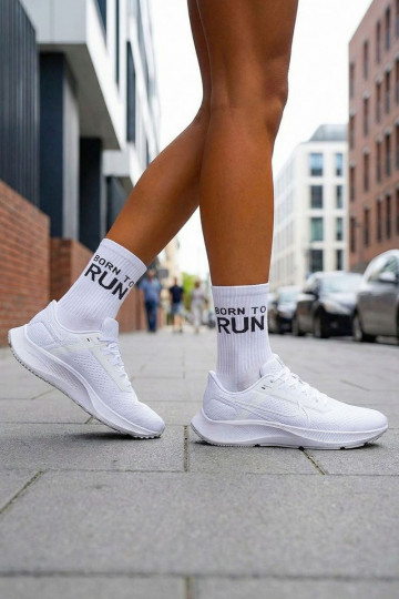 Meias femininas BORN TO RUN na cor branca