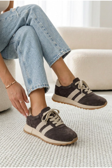 À modalo de tênis FemininoHabilitadoturalnego de camurçau cor marrom Tem que serrceline