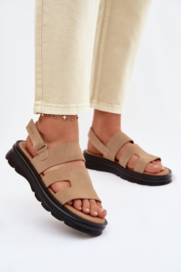 Sandálias femininas de camurça Big Star TT274482 na cor areia 2