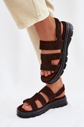 Sandálias femininas de camurça Big Star TT274483 na cor chocolate