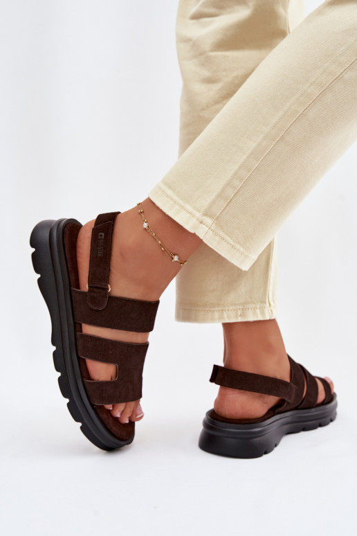 Sandálias femininas de camurça Big Star TT274483 CzekoladoParae