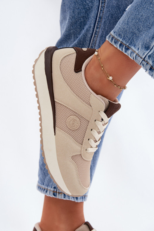 À modalo de tênis Feminino com uma plataforma Big Star TT274275 bege