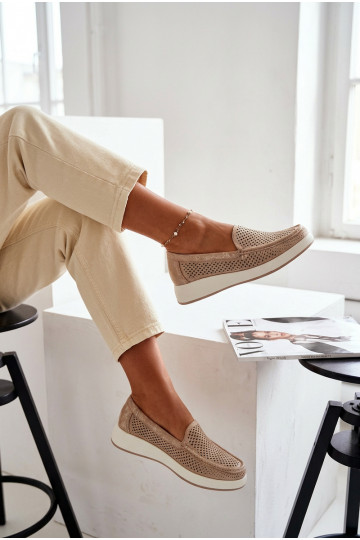 Mocassins femininos com detalhes de perfuração Sergio Leone MK097H cor dourada 2
