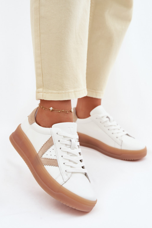 À modalo de tênis FemininoHabilitadoturalnej Skóry com uma plataforma Vinceza 79597 cor branca