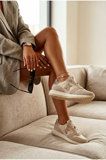 Pele de camurça À modalo de tênis Feminino com uma plataforma Kobbo 100103 bege