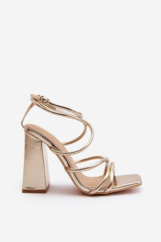 Elegante Sandálias de salto alto cor dourada Josette