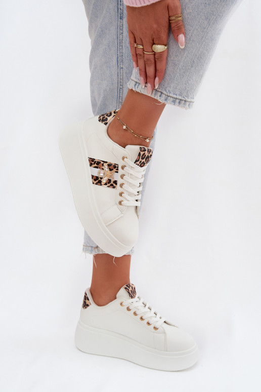 À modalo de tênis Feminino com uma plataformaPrzypinką cor branca com padrões de pele de leopardo Palvessa