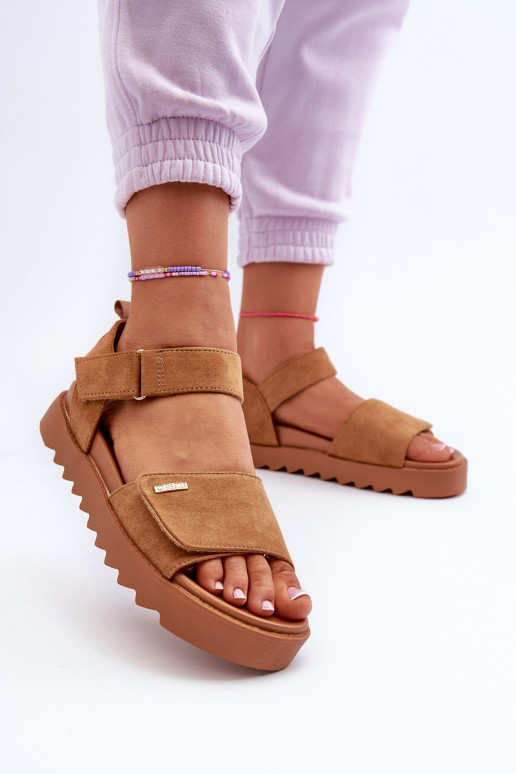 Feminino Sandálias de camurça com uma plataforma Big Star NN274705 cor marrom