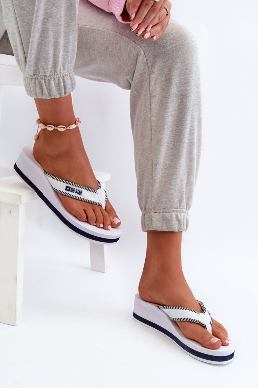 Chinelos Chinelos Feminino com uma plataforma Big Star NN274A726 cor branca