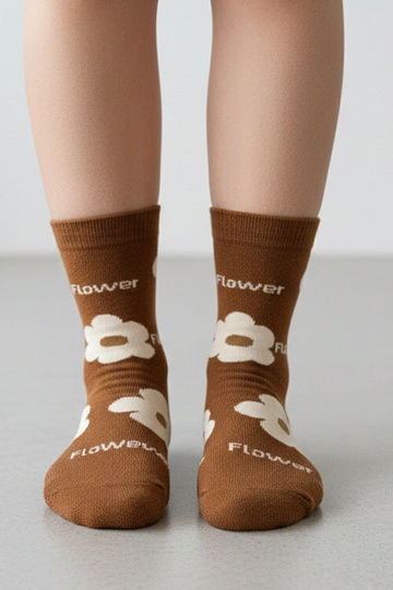 Meias marrons com flores Sella 2