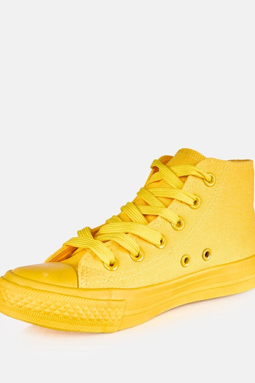 Tênis amarelos infantis...