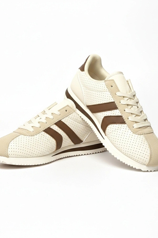 Tênis esportivos em tom areia e...