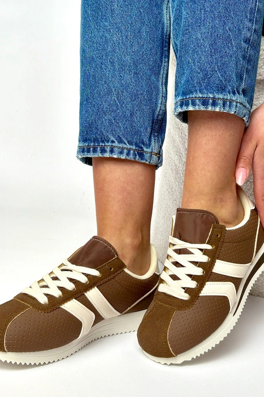 Tênis esportivos marrons Camille