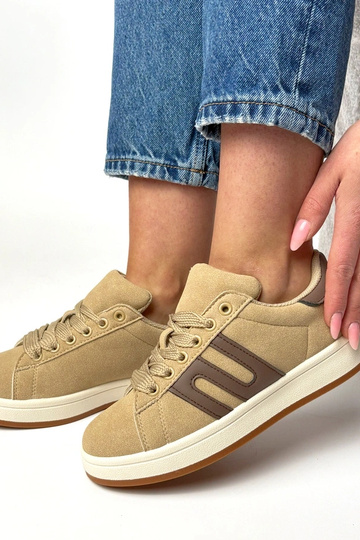 Tênis casuais em tom areia... 2