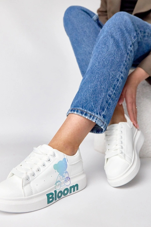 Tênis brancos com plataforma e...