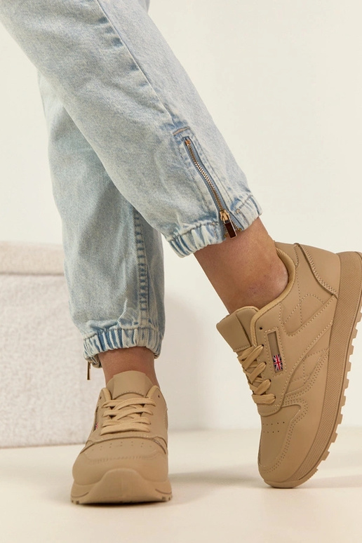 Tênis casuais cor areia com...