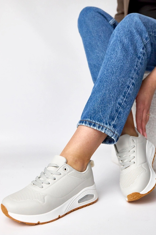 Tênis cinzas com sola grossa Sylvie