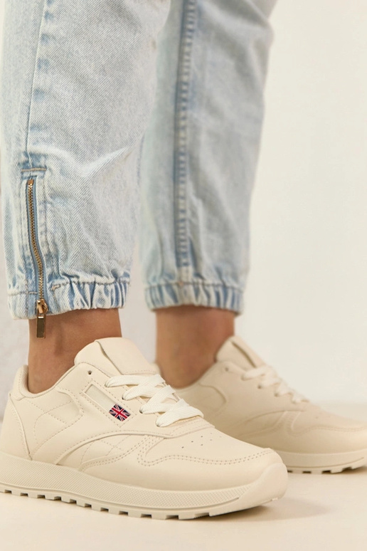 Tênis casuais em tom areia claro com...