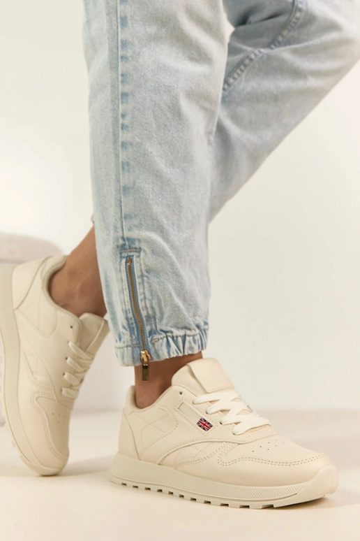 Tênis casuais em tom areia claro com...