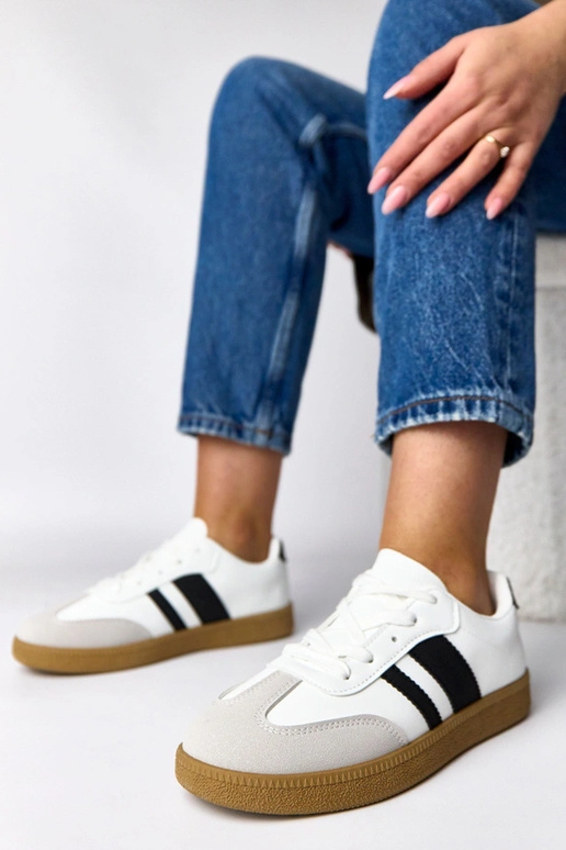 Tênis casuais brancos com plataforma...