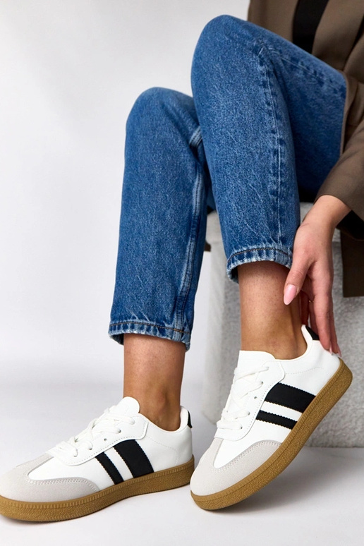 Tênis casuais brancos com plataforma...