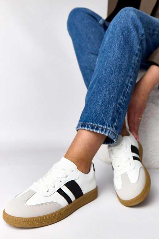 Tênis casuais brancos com plataforma...