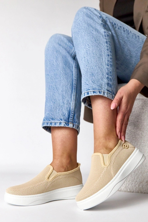 Tênis de tecido cor areia plataforma...