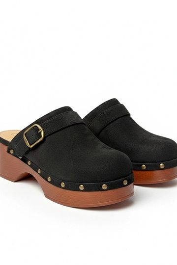 Chinelos clogs pretos de...