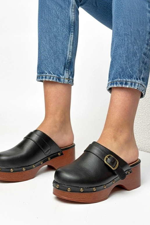 Chinelos clogs pretos de salto Floriane