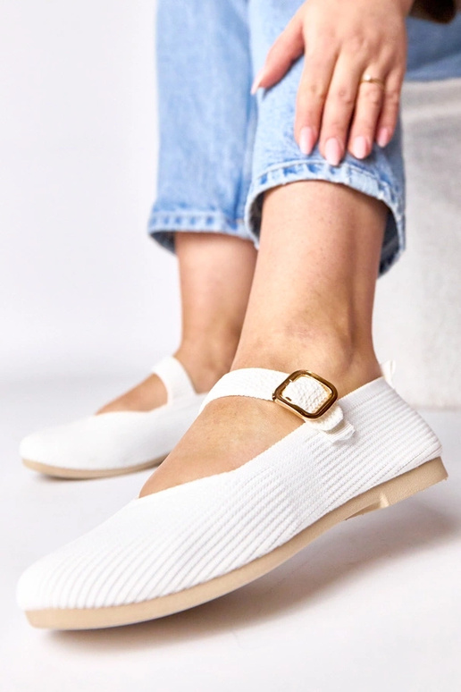 Sapatilhas de tecido brancas com tira...