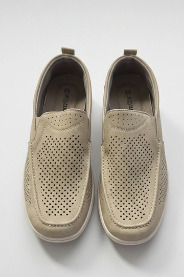 Mocassins masculinos perfurados bege Finn 2