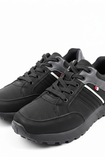 Ténis pretos masculinos... 2