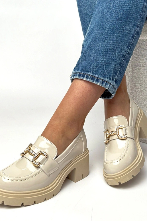 Mocassins cremosos laqueados com...