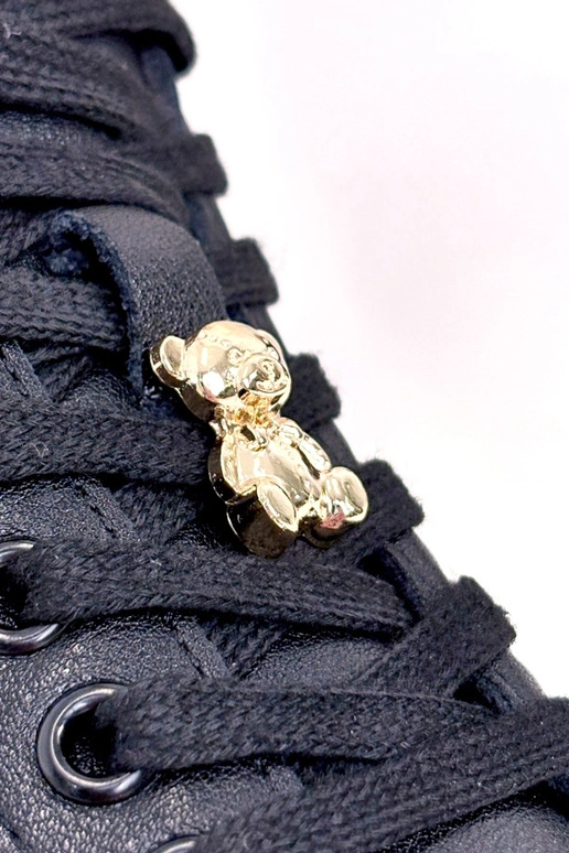 Ténis pretos de couro com plataforma...