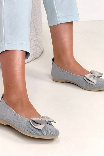 Bailarinas de pele cinzas com laço Paisley 2